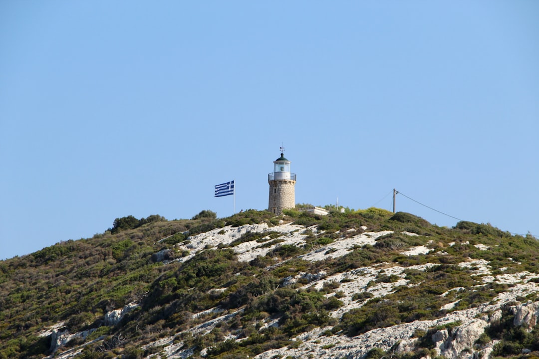 Scopri il Faro di Elafonisi: un gioiello della Grecia - 7G9F+CM Inachori | Secret World Trip Planner