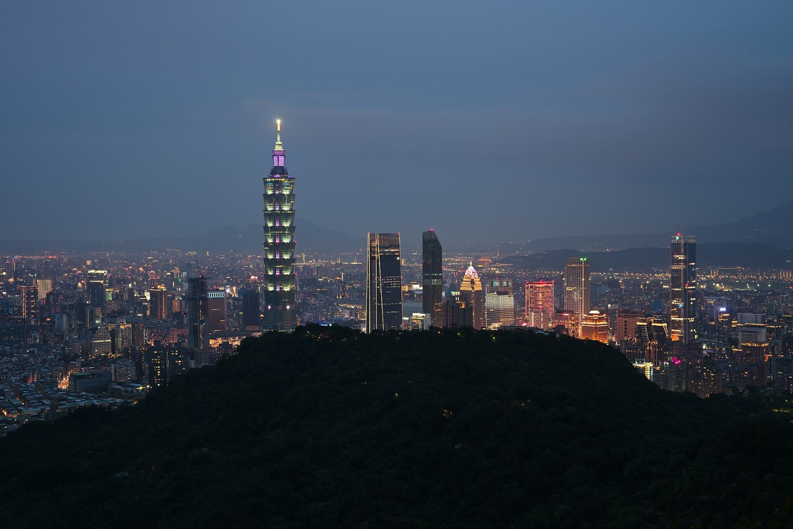 Entdecken Sie den Elefantenberg: ein Naturjuwel in Taipeh - Xinyi District | Secret World Trip Planner