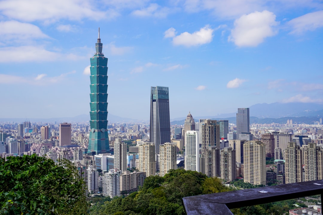 Descubre Elephant Mountain: una joya natural de Taipei - Xinyi District | Secret World Trip Planner