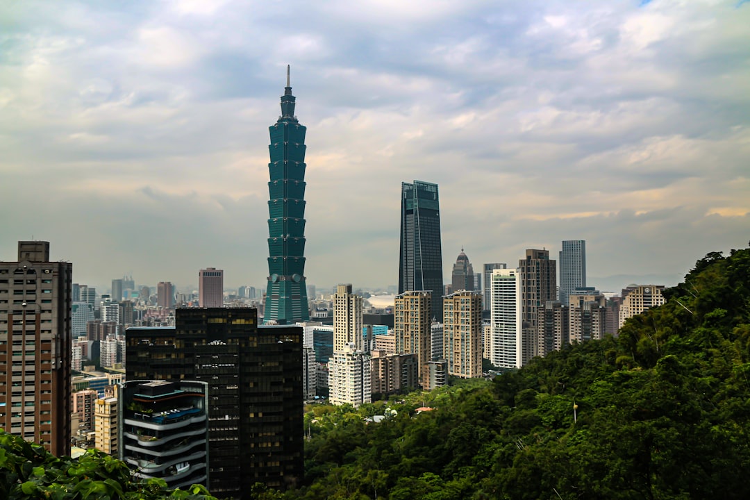 エレファントマウンテンを発見：台北の自然の宝石 - Xinyi District | Secret World Trip Planner
