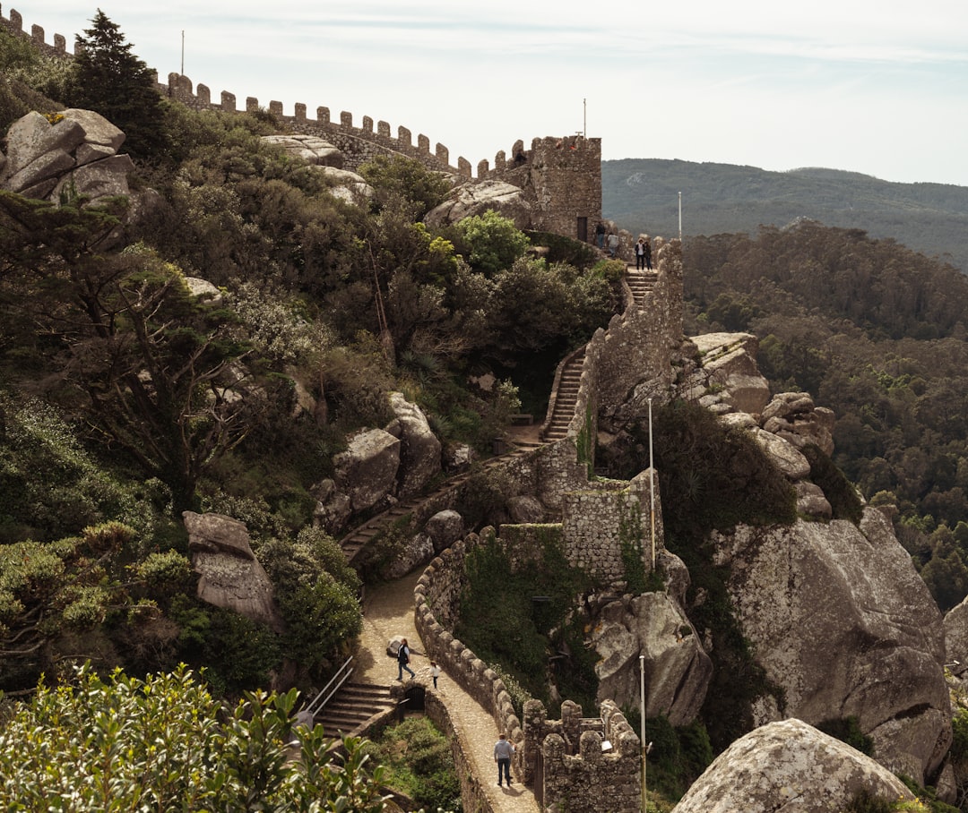 Découvrez le Château Maure de Sintra : histoire et beautés | Secret World Trip Planner