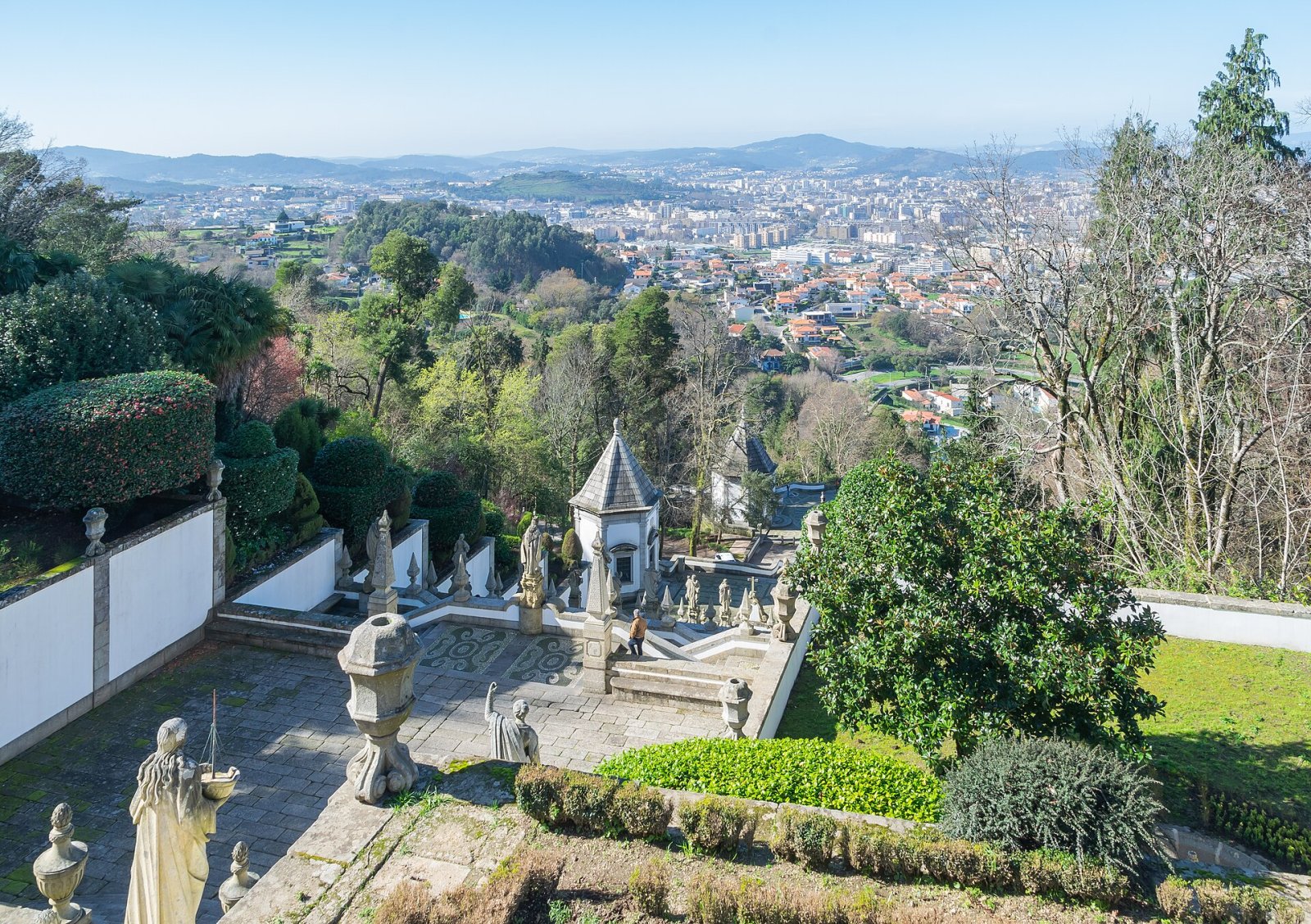 Découvrez le Sanctuaire de Bom Jesus à Braga : un trésor culturel | Secret World Trip Planner