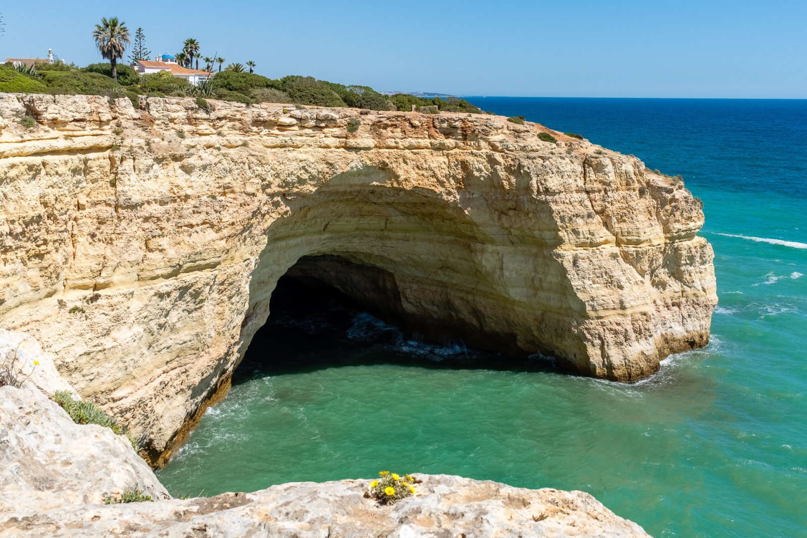 Entdecken Sie die Benagil-Höhle: ein Naturjuwel der Algarve | Secret World Trip Planner