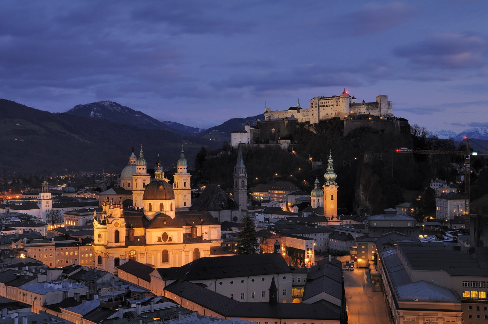 探索萨尔茨堡老城的魅力：历史与美丽 - Salzburg | Secret World Trip Planner