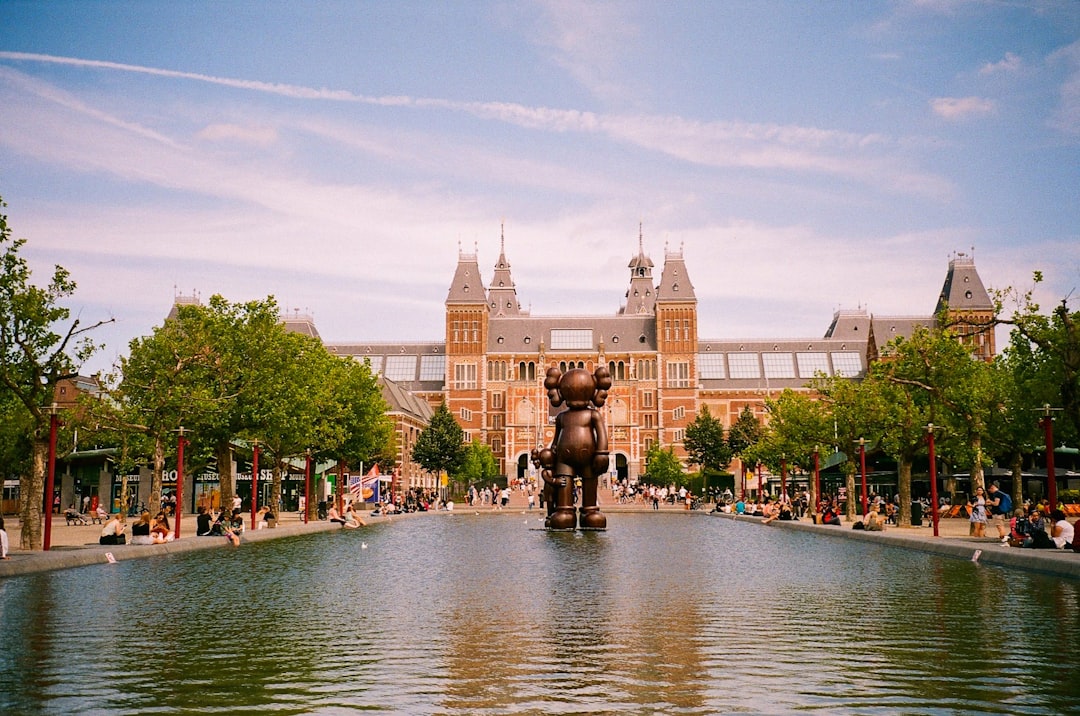 探索 Rijksmuseum：阿姆斯特丹的文化瑰宝 - Amsterdam | Secret World Trip Planner