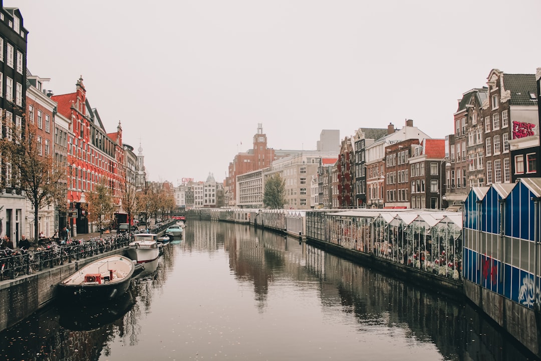 Descubre los Canales de Ámsterdam: Un Viaje entre Historia y Cultura - Amsterdam | Secret World Trip Planner