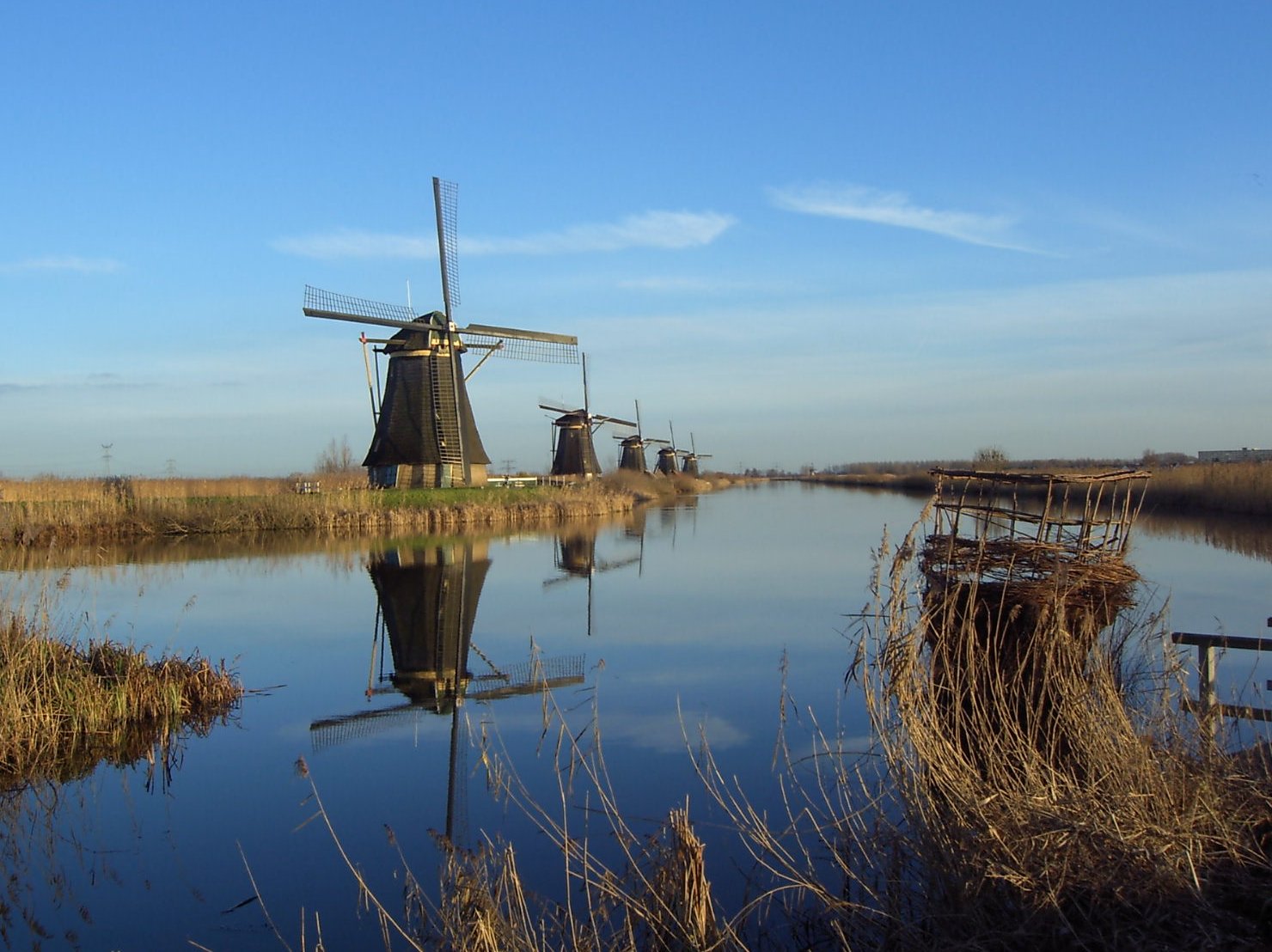 キンデルダイクの風車を発見：世界遺産 - Kinderdijk | Secret World Trip Planner