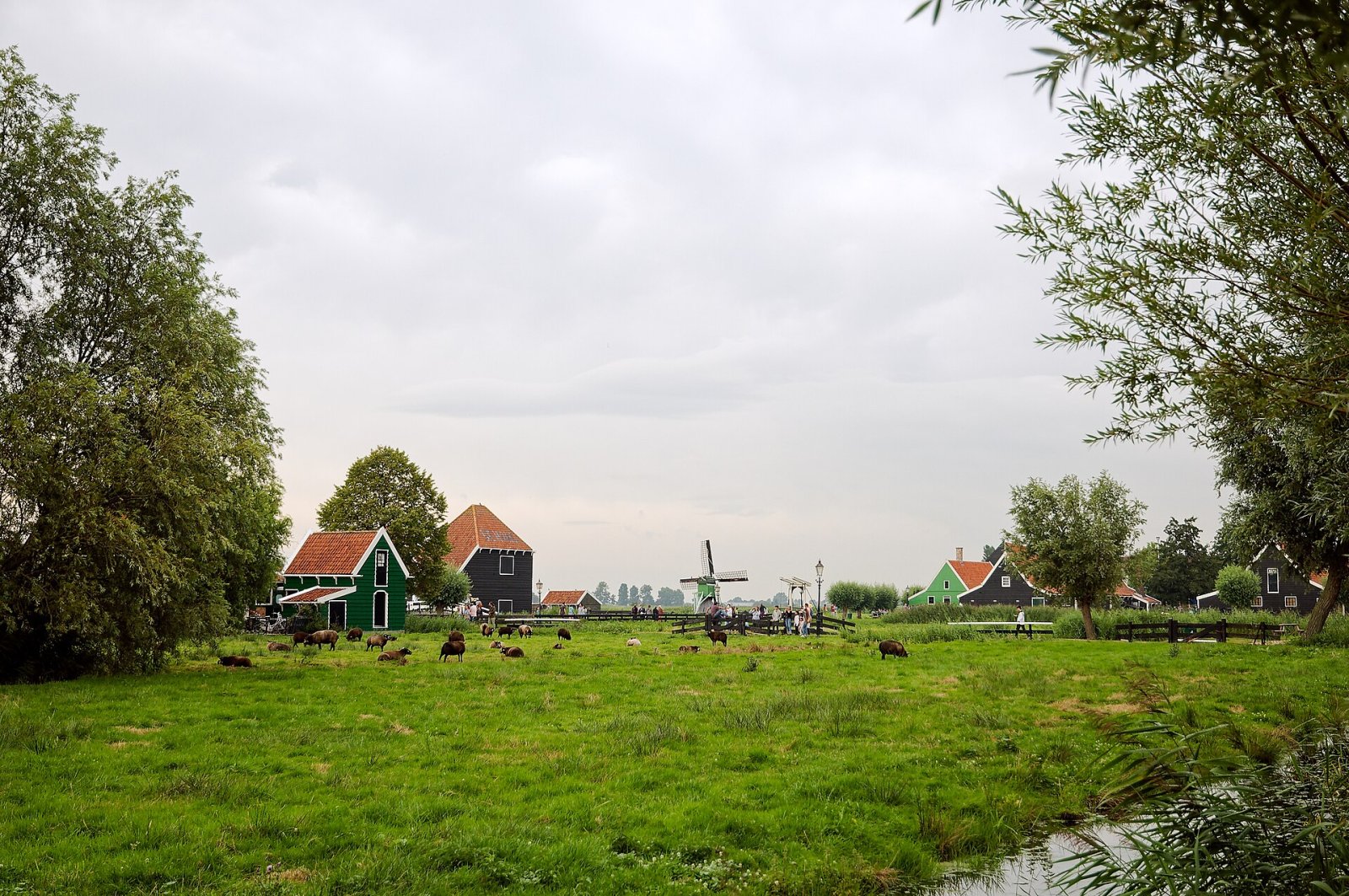 Descubra Zaanse Schans: uma joia da cultura holandesa - Zaandam | Secret World Trip Planner