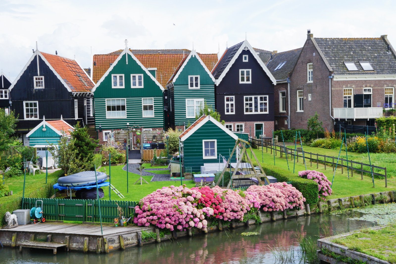 Descubre la Isla de Marken: una joya de la cultura holandesa - Marken | Secret World Trip Planner