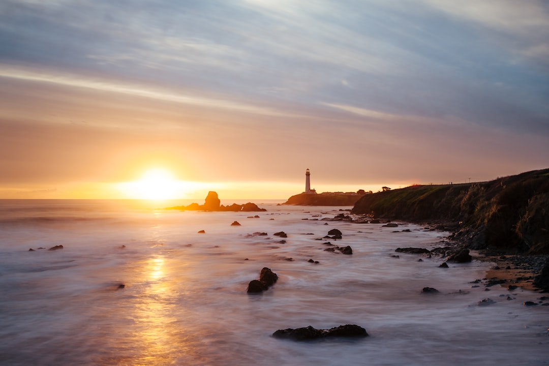 Le Phare de Pigeon Point : Un Monument Historique en Californie - Pescadero | Secret World Trip Planner
