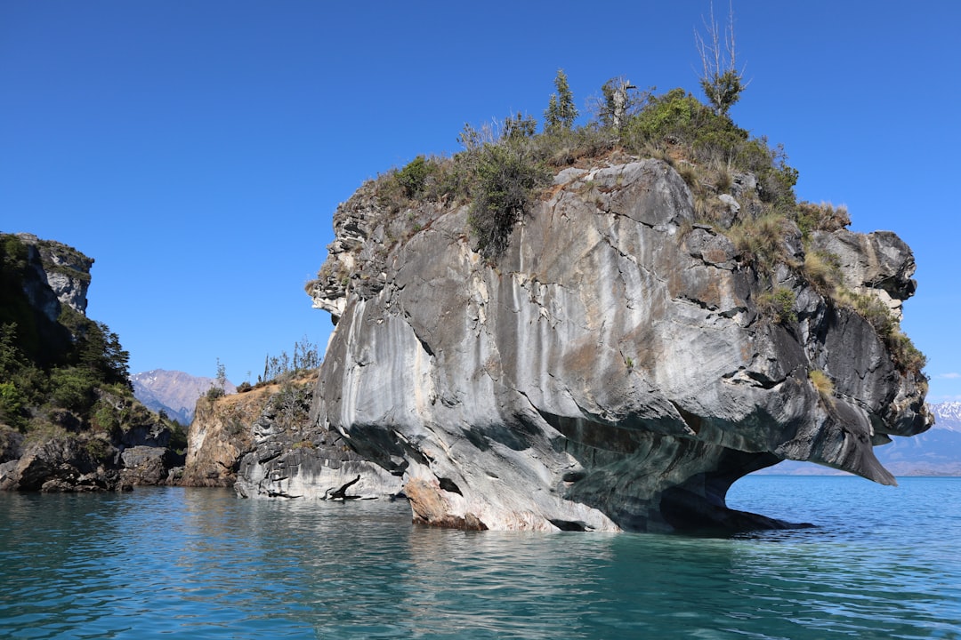 Scopri la Magia delle Grotte di Marmo in Cile - Chile Chico | Secret World Trip Planner