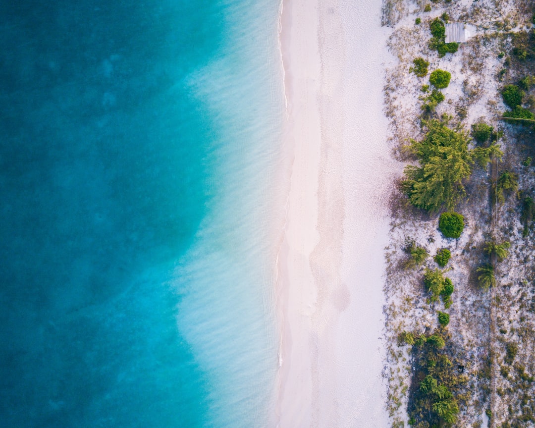 Grace Bay : Le Paradis des Plages aux Turks et Caicos - Grace Bay TKCA 1ZZ | Secret World Trip Planner