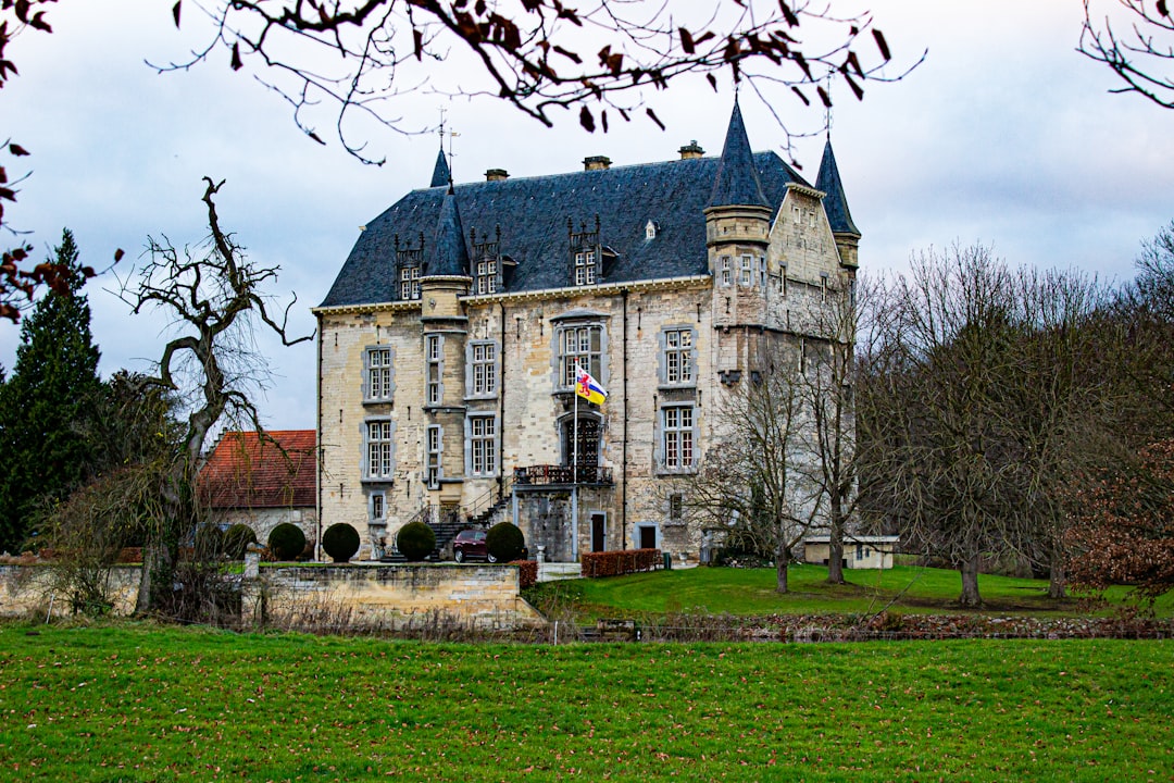 Descubre el Castillo de Valkenburg: historia y bellezas en Limburg - Valkenburg | Secret World Trip Planner
