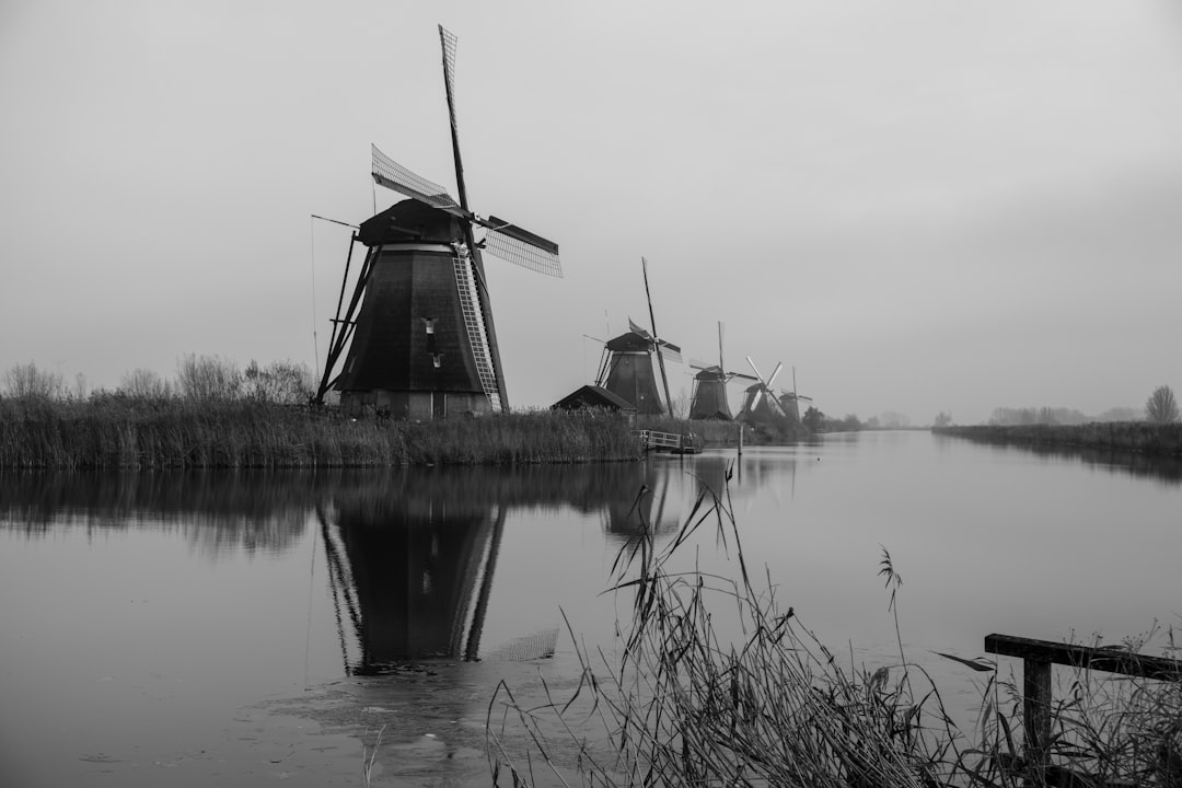 Visitez Kinderdijk : Un bijou naturel aux Pays-Bas - Kinderdijk | Secret World Trip Planner