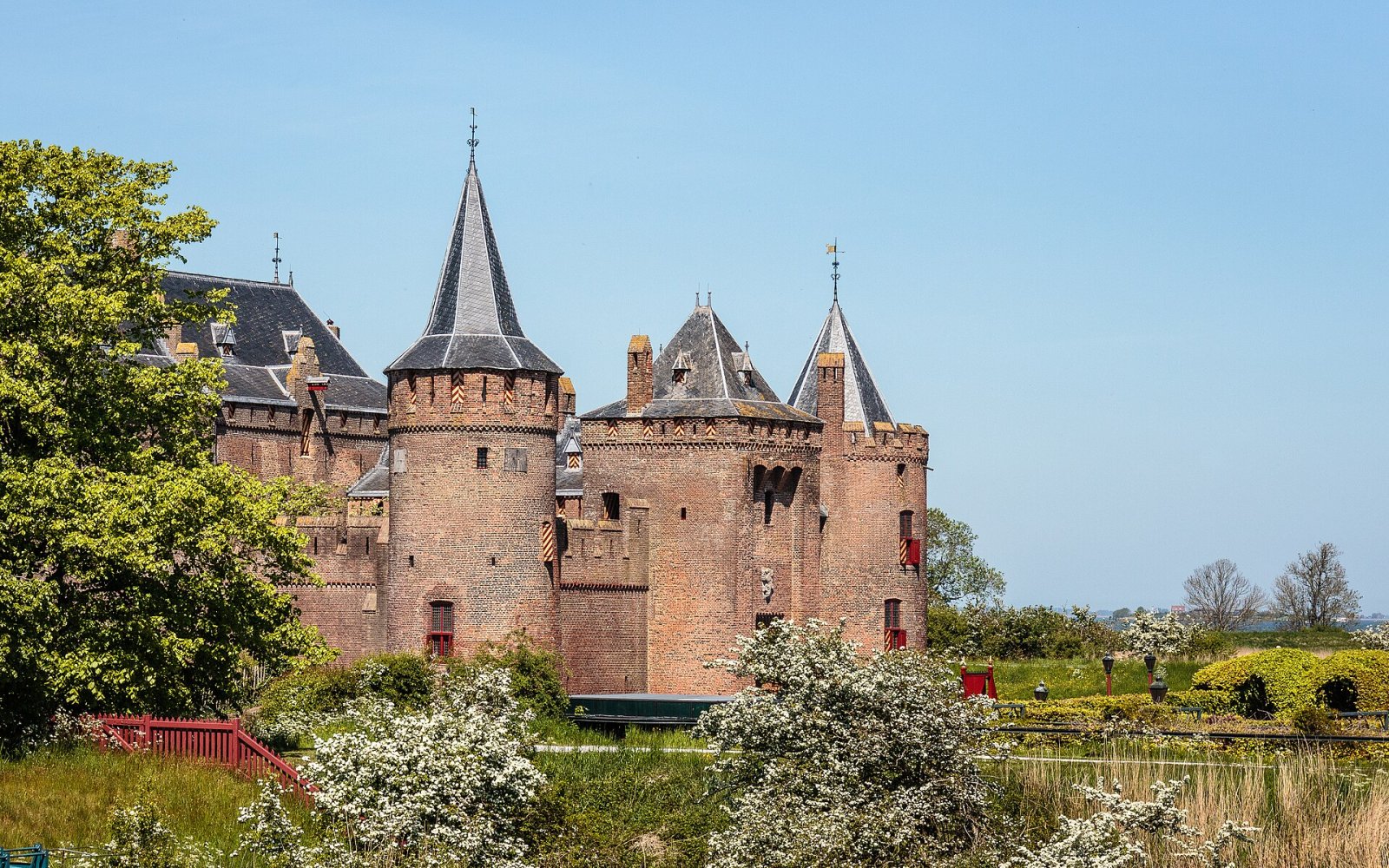 Muiderslot城：オランダの歴史への旅 - Muiden | Secret World Trip Planner
