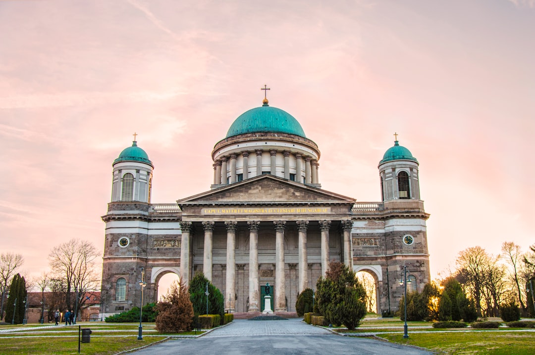 Basilica de Esztergom: un tesoro cultural de Hungría - Esztergom | Secret World Trip Planner