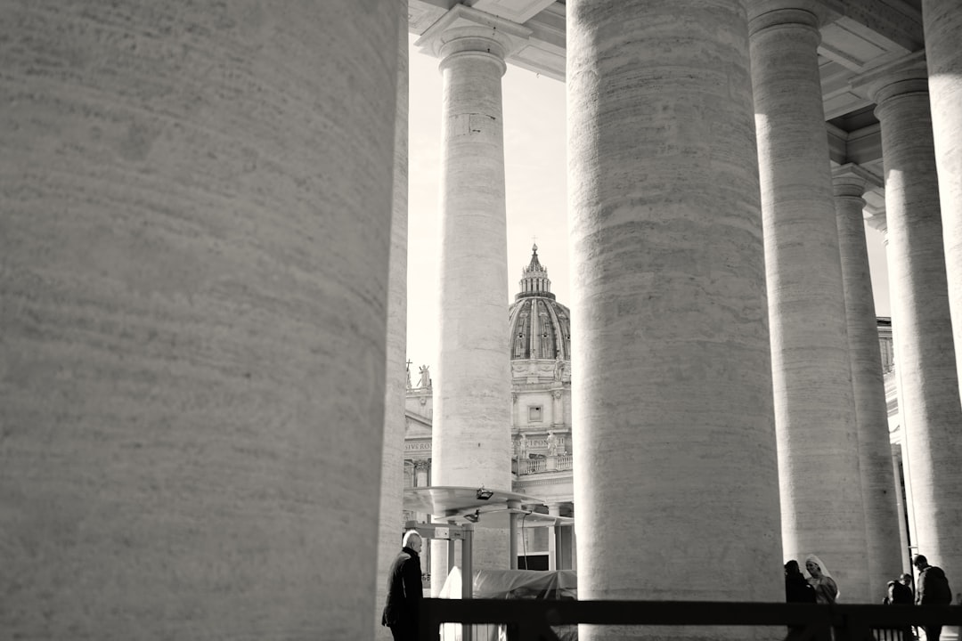 Колле Ватикано: Оазис Спокойствия в Сердце Рима - Colle Vaticano | Secret World Trip Planner