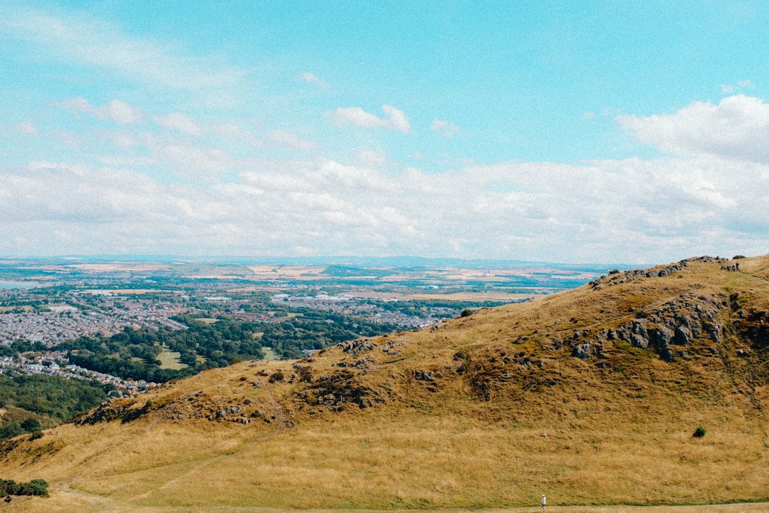 Arthur's Seat: el volcán extinto de Edimburgo por explorar - WRVQ+J7 Edinburgh | Secret World Trip Planner