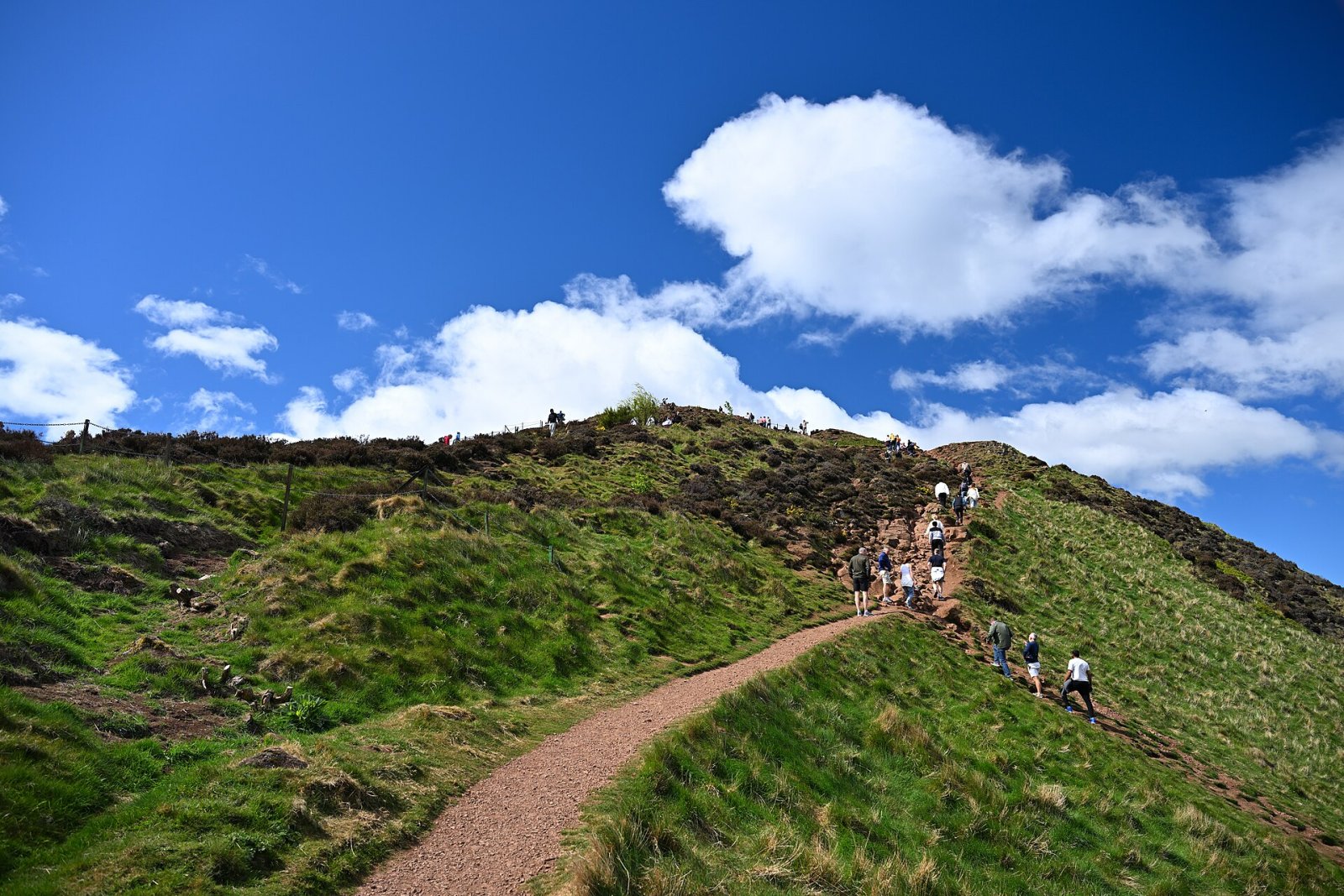 Arthur's Seat: el volcán extinto de Edimburgo por explorar - WRVQ+J7 Edinburgh | Secret World Trip Planner