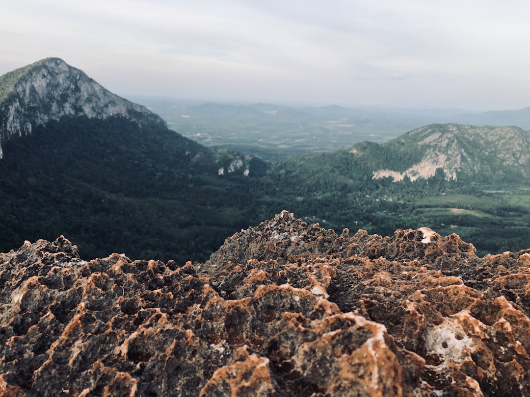 Scopri Gunung Pulai: Un Paradiso Naturale in Malaysia - Pekan Nanas | Secret World Trip Planner