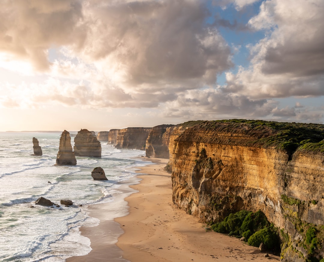 그레이트 오션 워크: 호주에서의 놀라운 여정 - Great Ocean Walk | Secret World Trip Planner