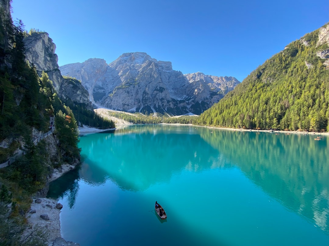 Экскурсии на озеро Браес: Скрытый Рай - St.Veit | Secret World Trip Planner
