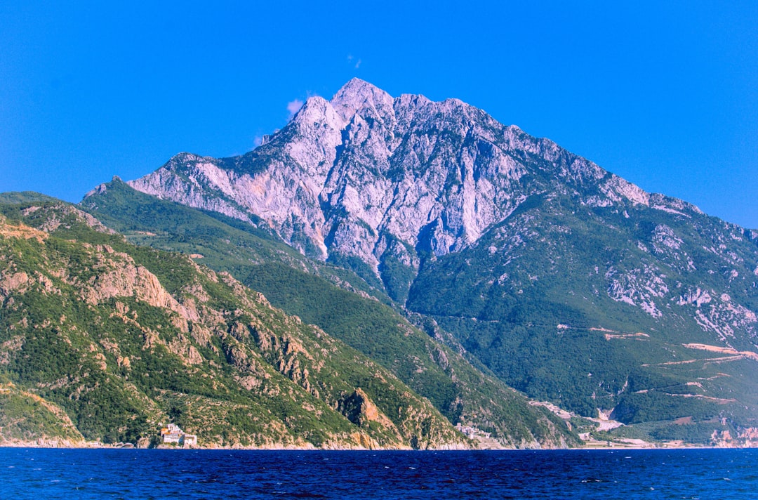아토스 산: 그리스의 영적 피난처 - 585G+9W Mount Athos | Secret World Trip Planner