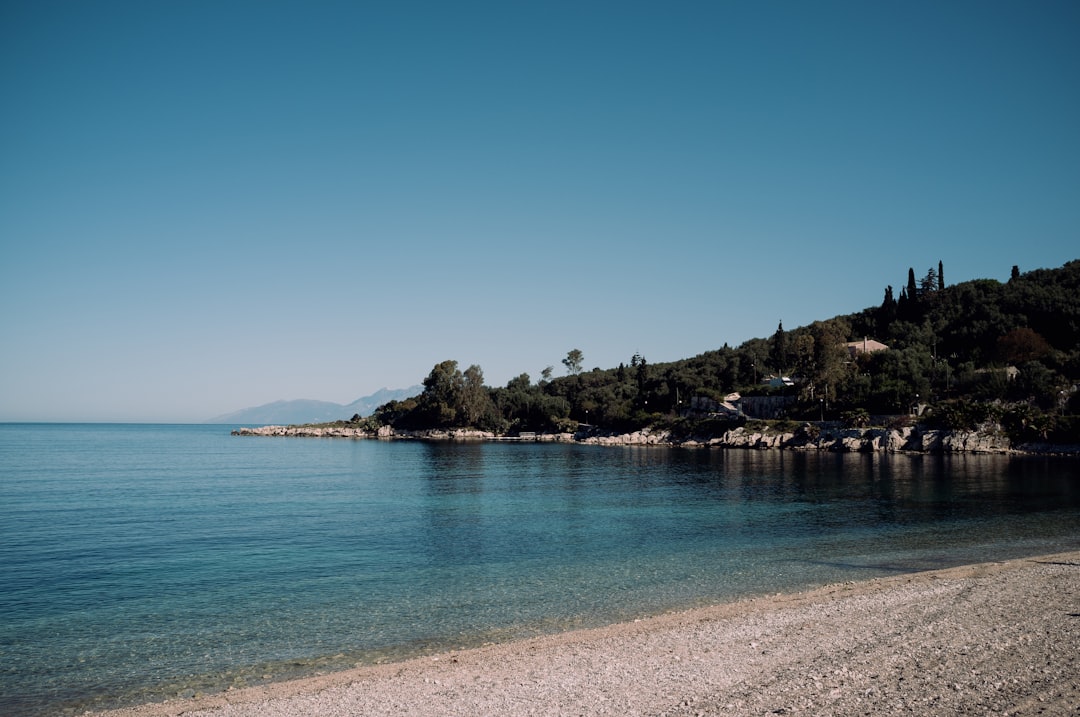 Descubre Farmakovouni: un rincón de naturaleza en Grecia - J9V4+8P Filiates | Secret World Trip Planner