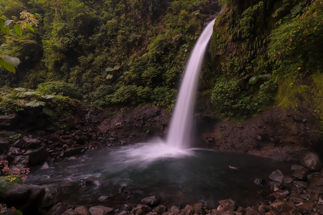 Scoprendo le Cascate Nascoste di La Paz - Provincia di Alajuela | Secret World Trip Planner
