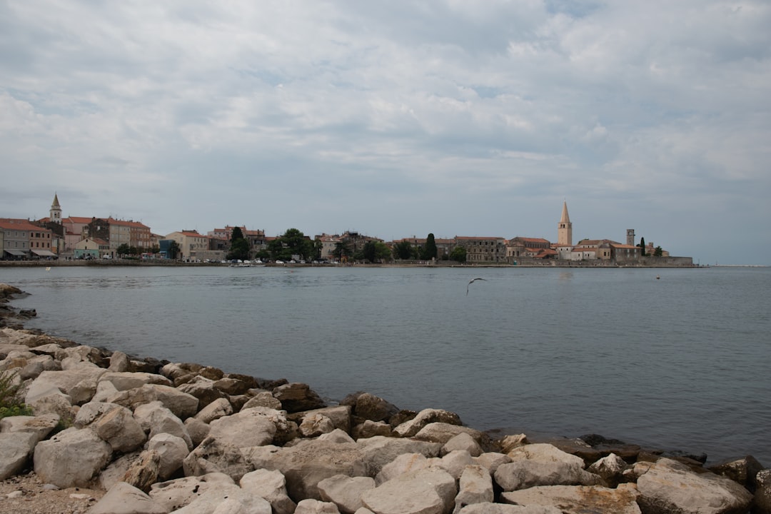 Descubra a Promenada Piran: Um Paraíso Panorâmico - Prešernovo nabrežje | Secret World Trip Planner
