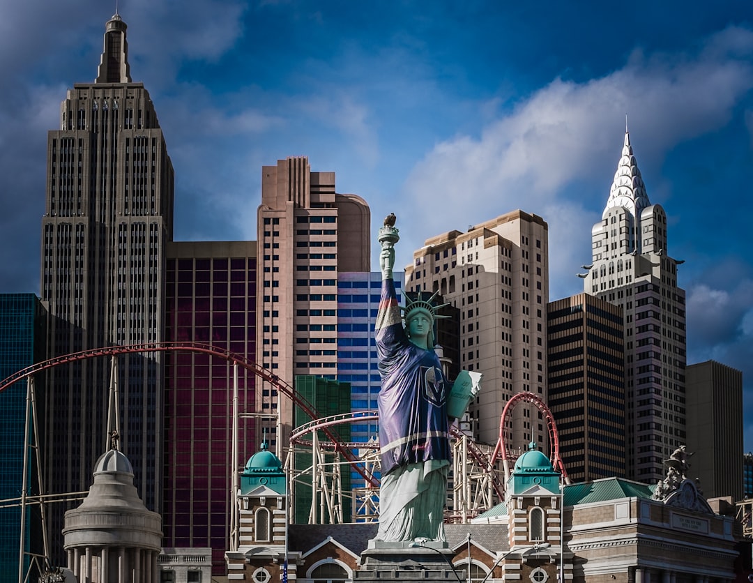 Secret World vs Google Trips: Best NYC Trip Planner - New York | Secret World Trip Planner