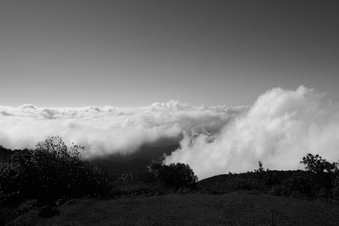 Doi Inthanon : Le sommet le plus élevé de Thaïlande à explorer - Amphoe Mae Chaem | Secret World Trip Planner