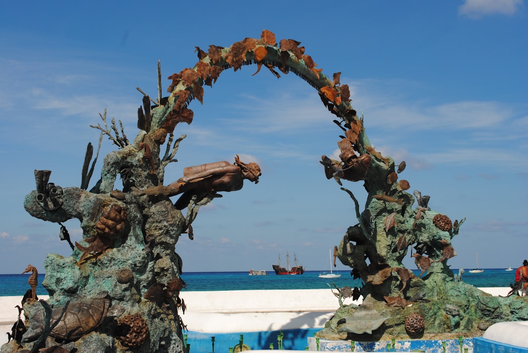 Sculptures en Mer : Art et Nature à Surry Hills - 302/61 Marlborough St | Secret World Trip Planner