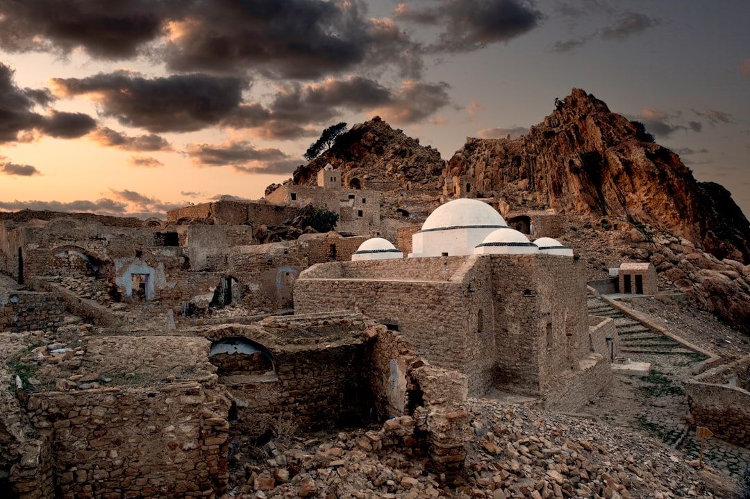 Quseir Amra: Un Tesoro della Storia Islamica in Giordania | Secret World Trip Planner