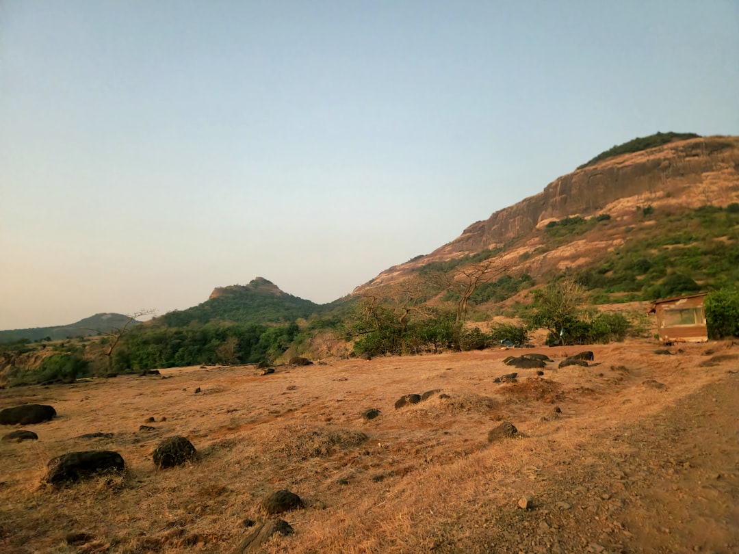 卡拉洞穴：历史中的隐藏宝藏 - Lonavala | Secret World Trip Planner
