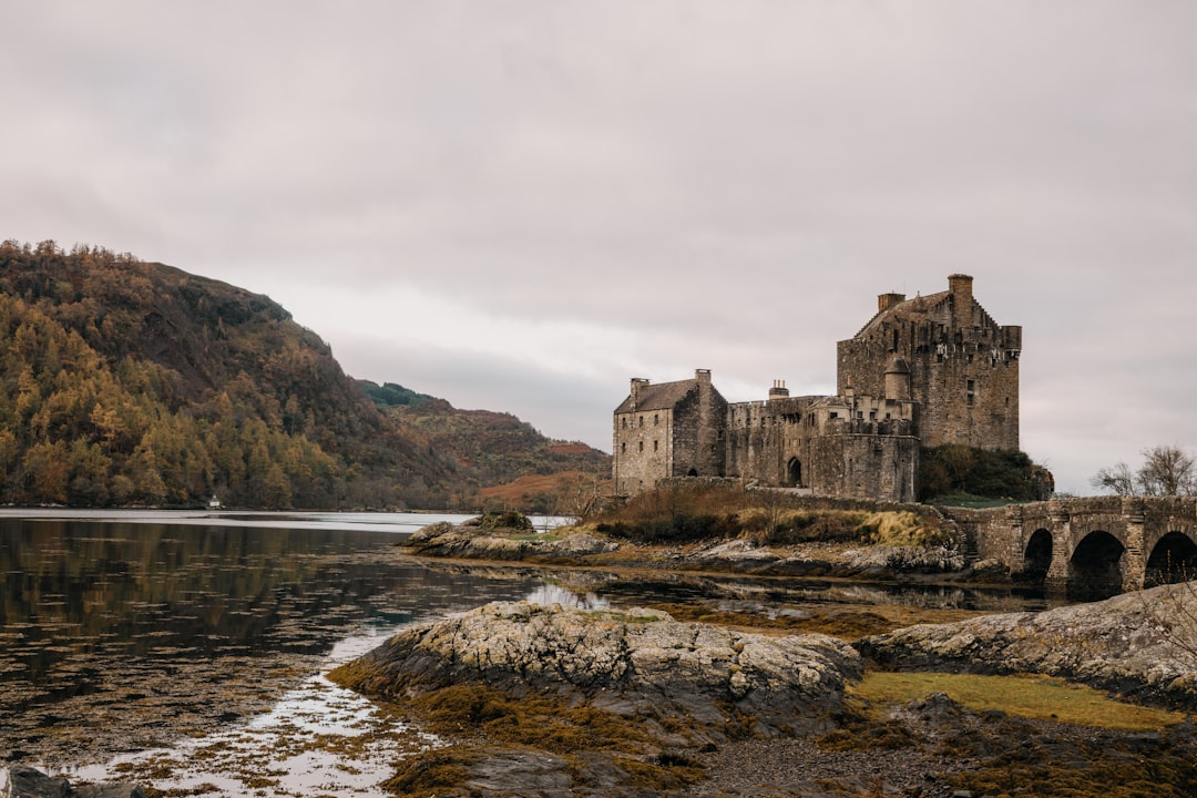 Esplorando Gamelshiel Castle: un tesoro della Scozia — VCGQ+2G Duns
