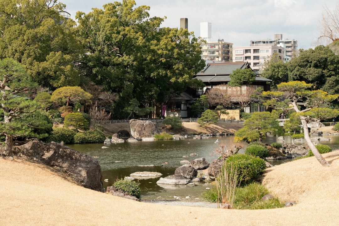 Suizenji Jojuen: Un Giardino Segreto di Tranquillità - Kumamoto | Secret World Trip Planner
