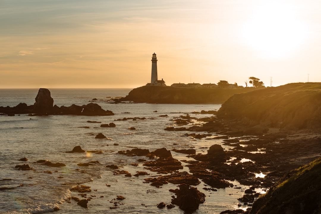Il Faro di Pigeon Point: Un Guardiano del Pacifico - Pescadero | Secret World Trip Planner