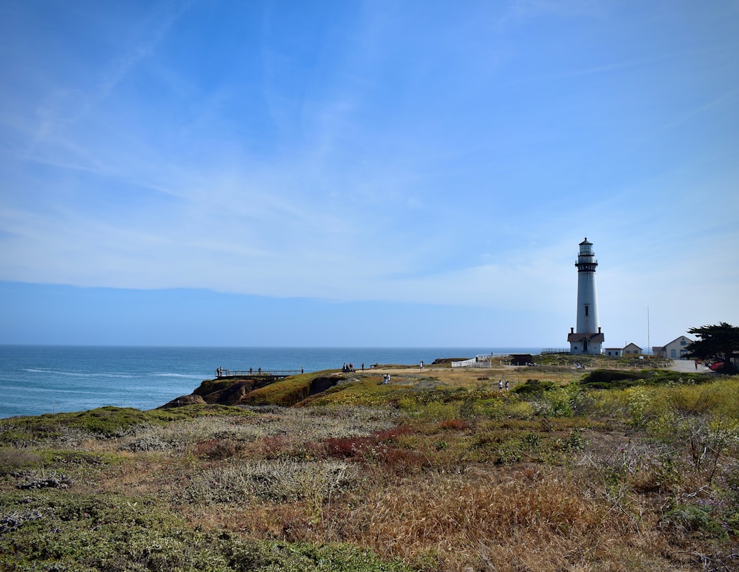 O Farol de Pigeon Point: Um Guardião do Pacífico - Pescadero | Secret World Trip Planner