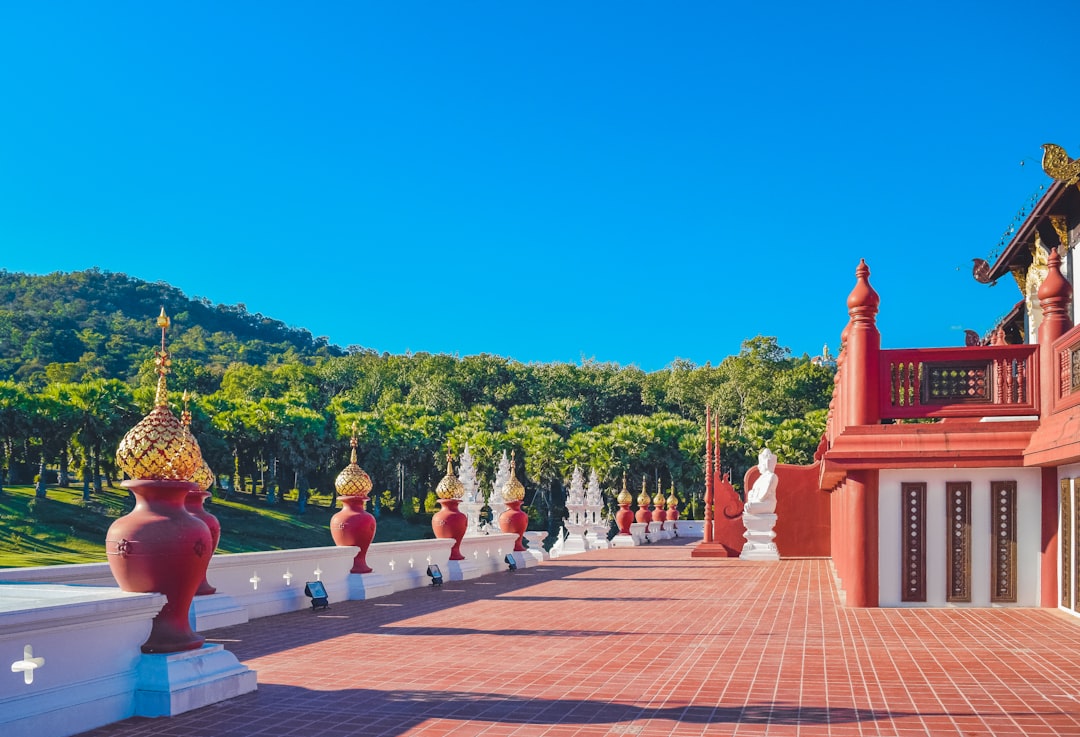 探索曼德勒的舍万达寺 - 2427+7G2 | Secret World Trip Planner