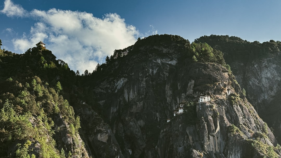 Zauberhafte Wege zum Taktsang-Kloster - Taktsang trail | Secret World Trip Planner