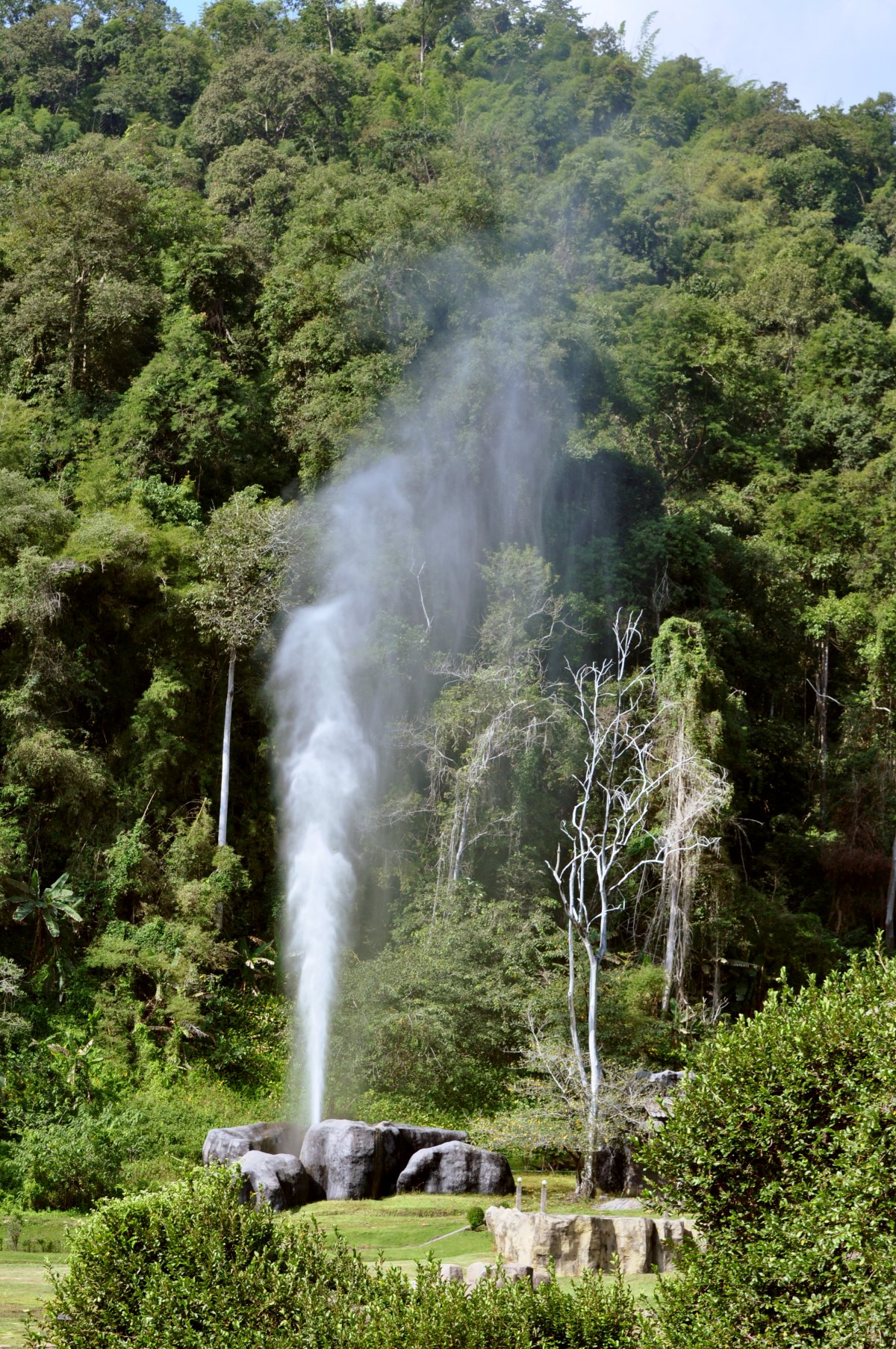 Fang Hot Spring: um refúgio termal em Chiang Mai - X583+9P6 Chiangmai 4050 Road Amphoe Fang | Secret World Trip Planner