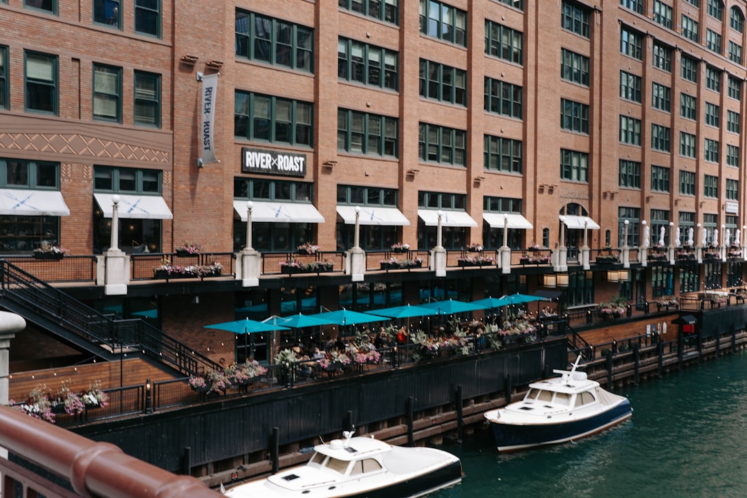 Embrassez le Chef BBQ : Une Icône d'Amour à Chicago - Chicago | Secret World Trip Planner