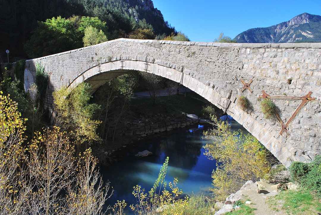 Il Puente del Rio Morja: Un Ponte d'Amore in Honduras - El Paraiso | Secret World Trip Planner