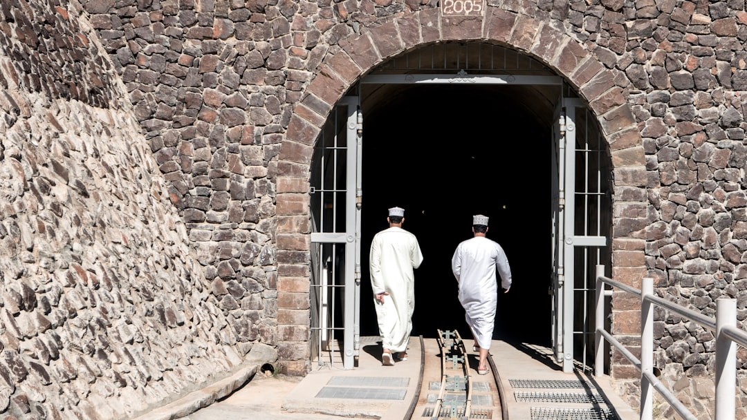 Scopri le Meraviglie della Grotta di Al Hoota - Western Hajar | Secret World Trip Planner