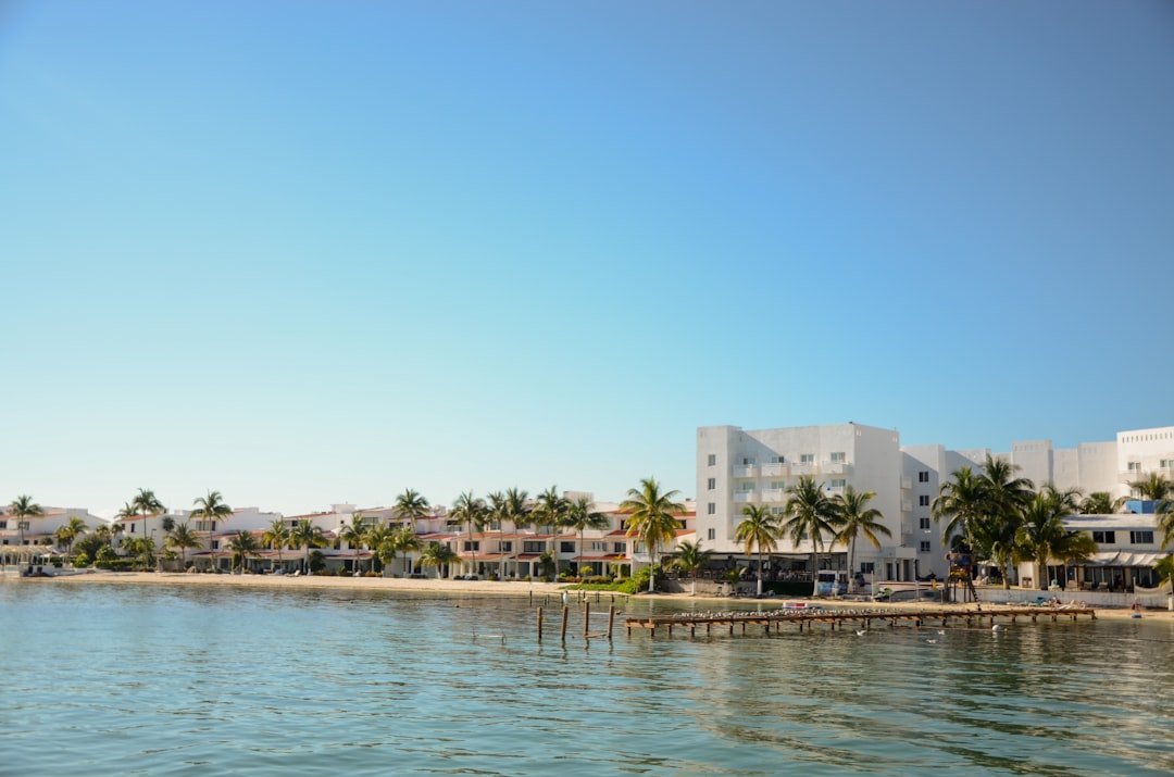 Recensão de Secret World 2026: Guia Completo de Cancún - Cancún | Secret World Trip Planner