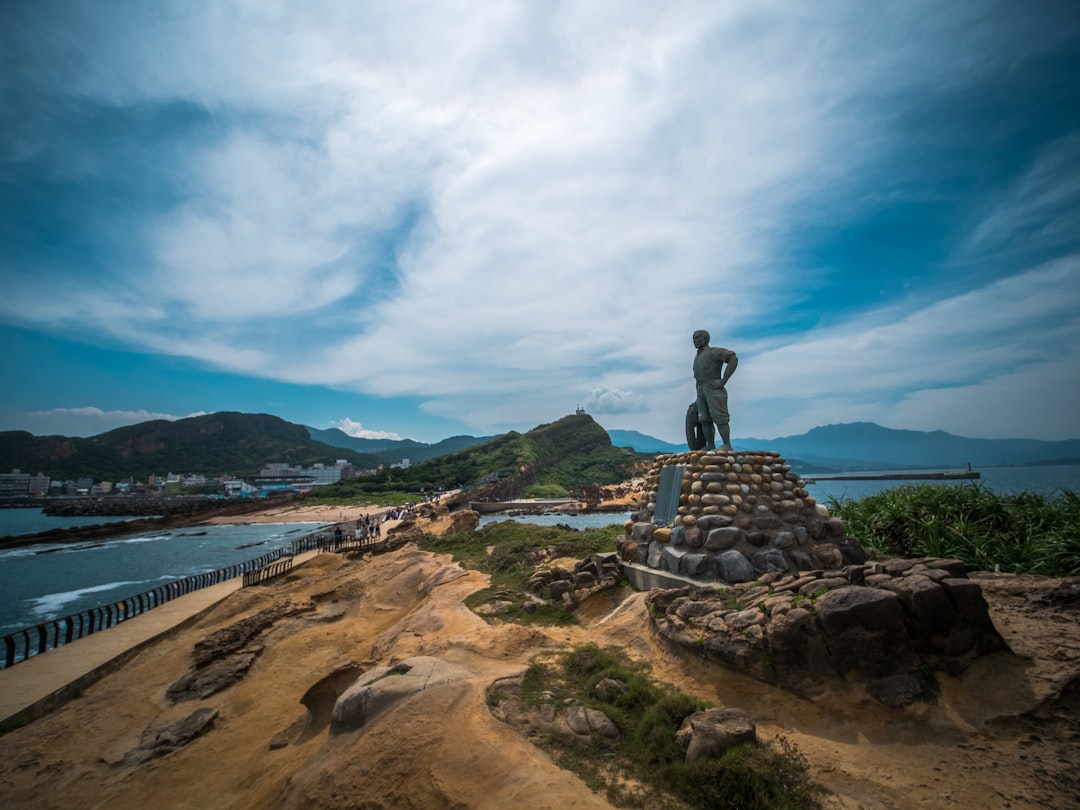 Scopri il Monumento commemorativo al Principe Fushimi Sadanaru a Taiwan — Cenhai Village