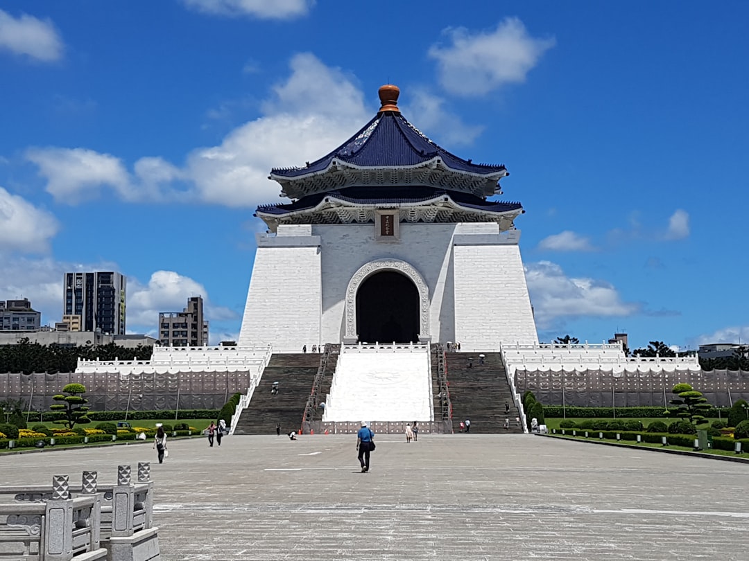 Scopri il Monumento commemorativo al Principe Fushimi Sadanaru a Taiwan - Cenhai Village | Secret World Trip Planner
