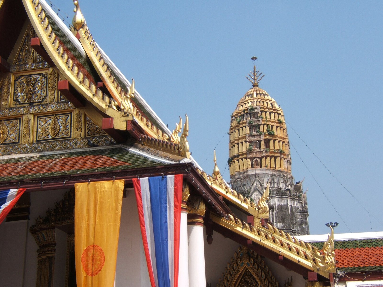 Discover Wat Phra Sri Rattana Mahathat in Thailand - Si Satchanalai District | Secret World Trip Planner