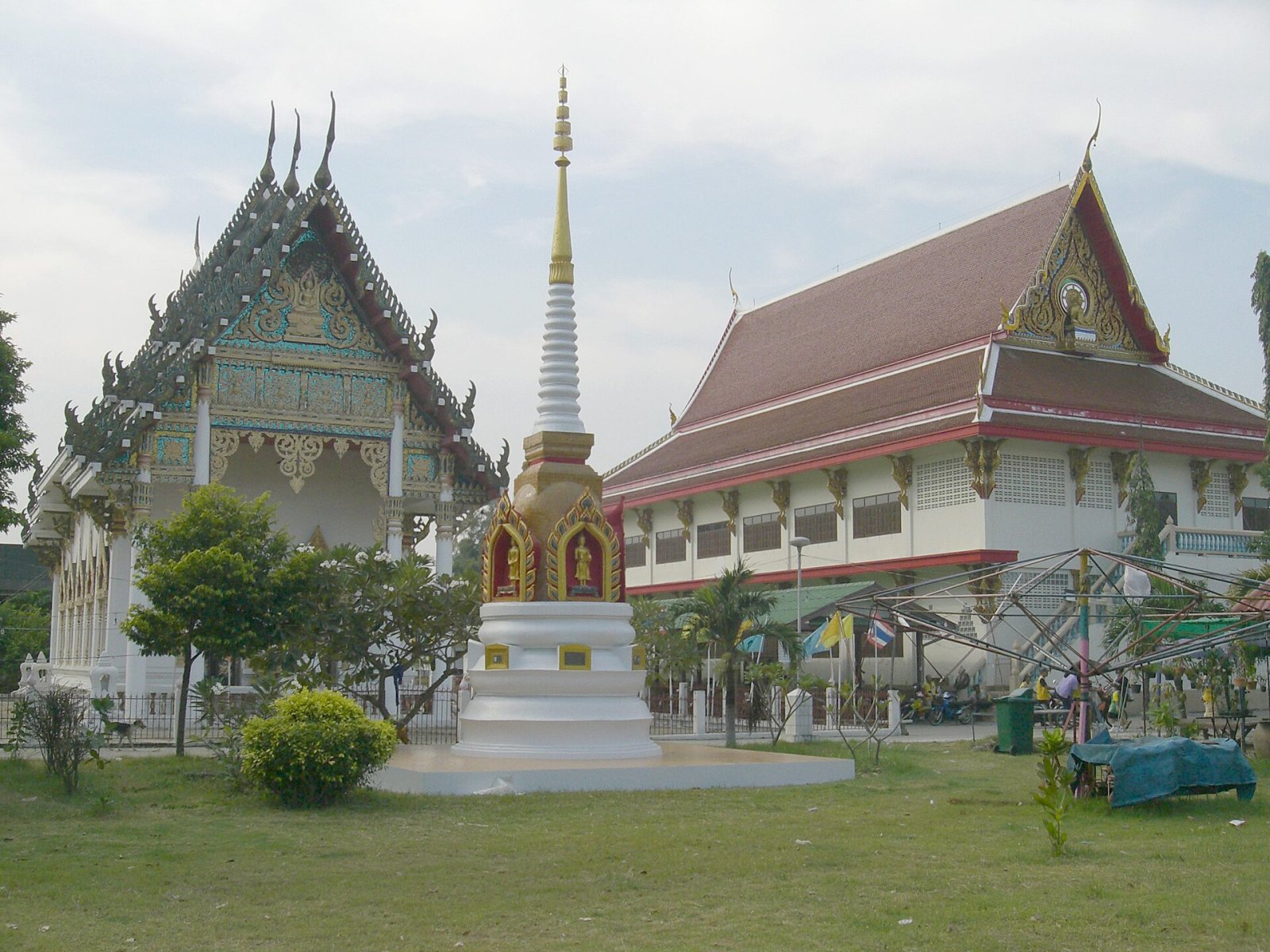Découvrez les Ruines de Wat Nok : Un Voyage dans l'Histoire Thaïlandaise - Phra Nakhon Si Ayutthaya District | Secret World Trip Planner